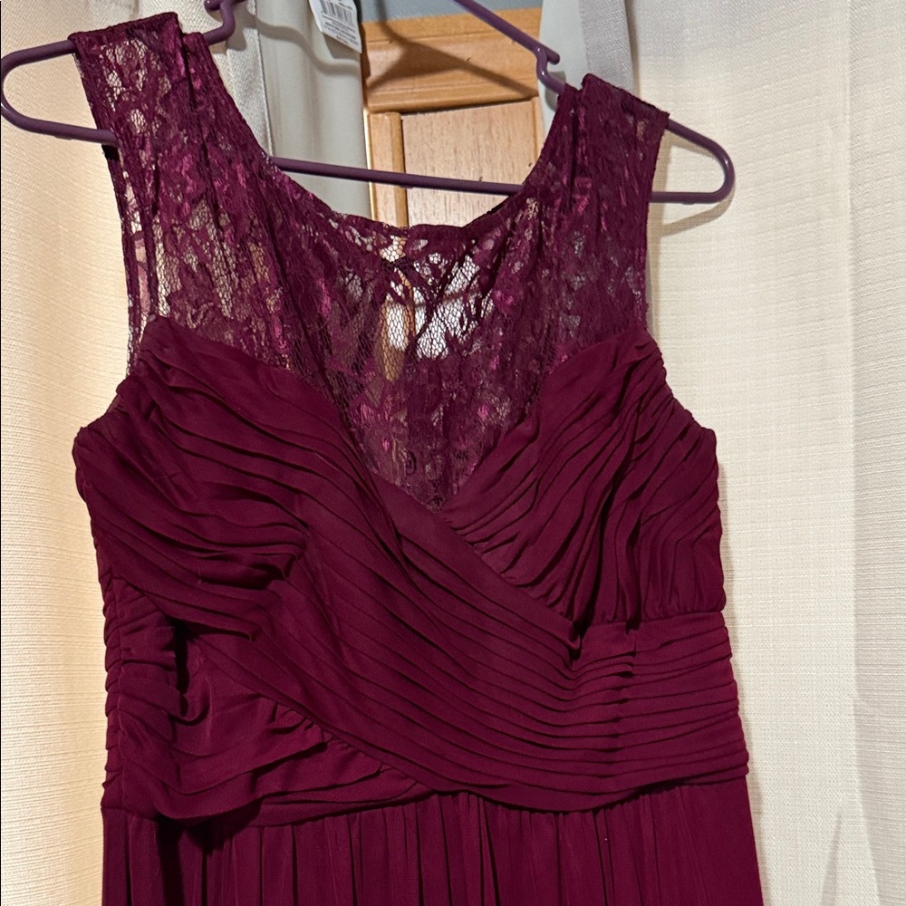 Elegant Burgundy Lace Prom Dress